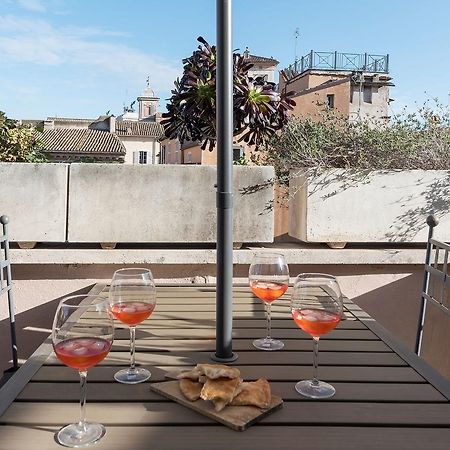 Penthouse With Terrace In The Heart Of Romeアパートメント エクステリア 写真