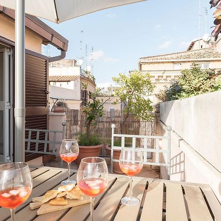 Penthouse With Terrace In The Heart Of Romeアパートメント エクステリア 写真