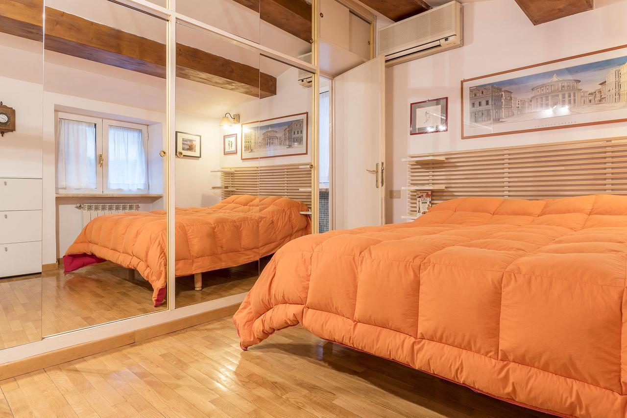 Penthouse With Terrace In The Heart Of Romeアパートメント エクステリア 写真