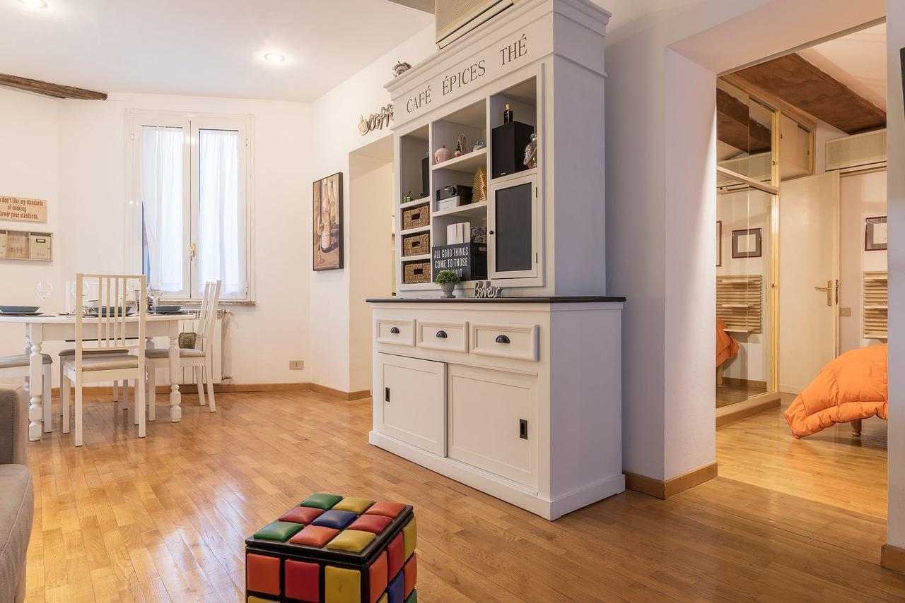 Penthouse With Terrace In The Heart Of Romeアパートメント エクステリア 写真