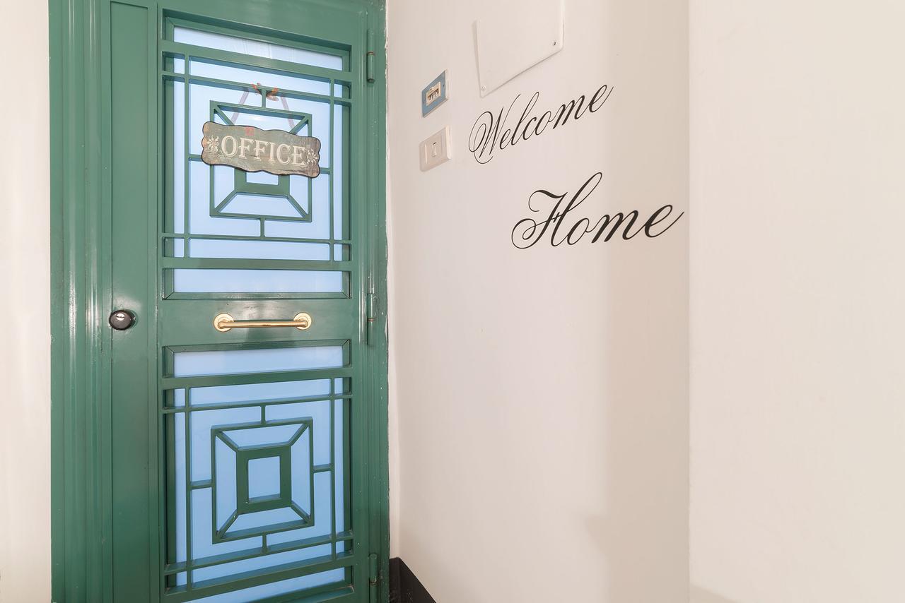 Penthouse With Terrace In The Heart Of Romeアパートメント エクステリア 写真