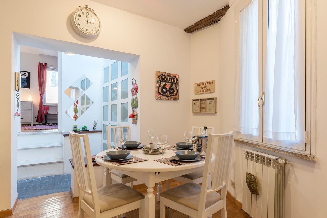 Penthouse With Terrace In The Heart Of Romeアパートメント エクステリア 写真