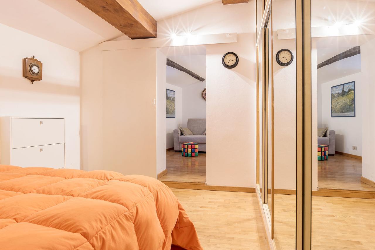 Penthouse With Terrace In The Heart Of Romeアパートメント エクステリア 写真
