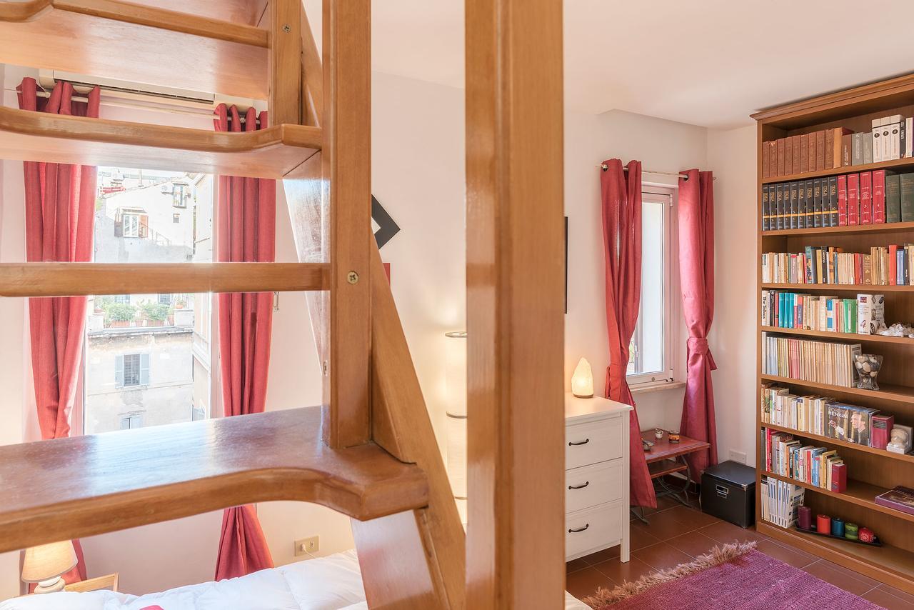 Penthouse With Terrace In The Heart Of Romeアパートメント エクステリア 写真